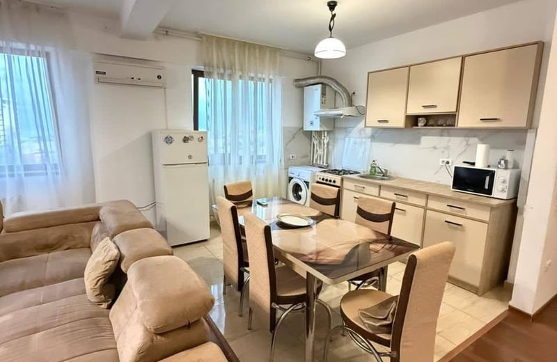 Rental of spacious 2-room apartments, 60 m², Faleza Nord, Constanța, Romania